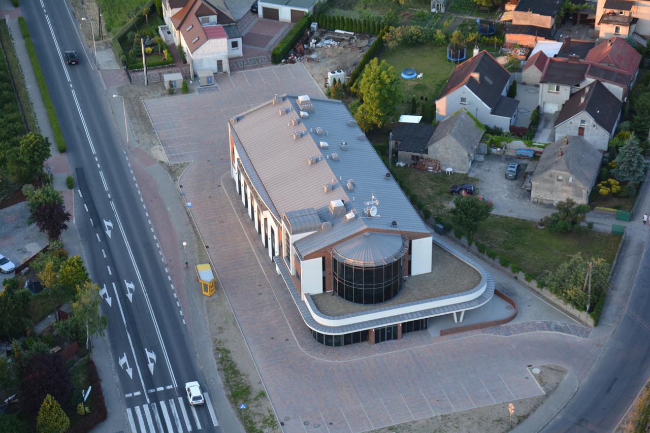 Hotel Kosma Kozmin Экстерьер фото
