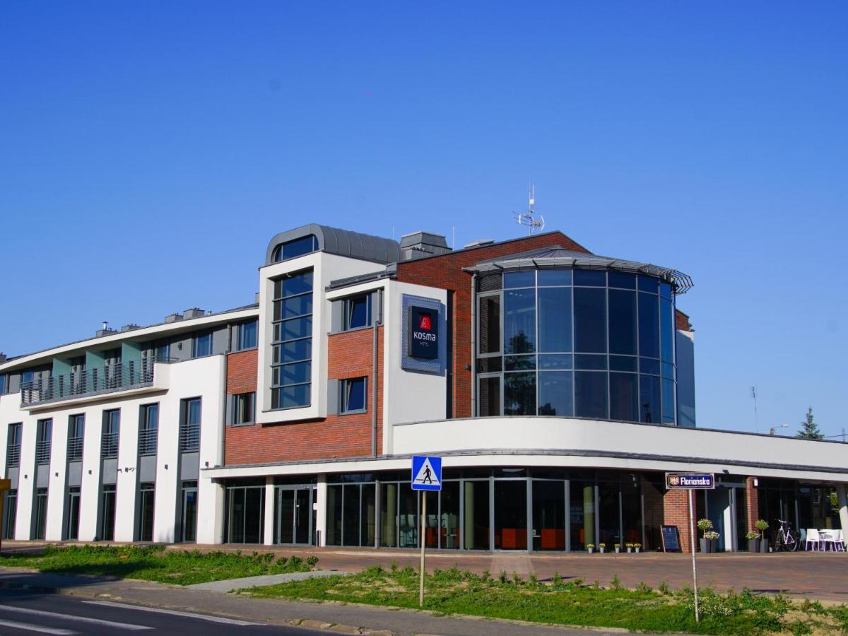 Hotel Kosma Kozmin Экстерьер фото