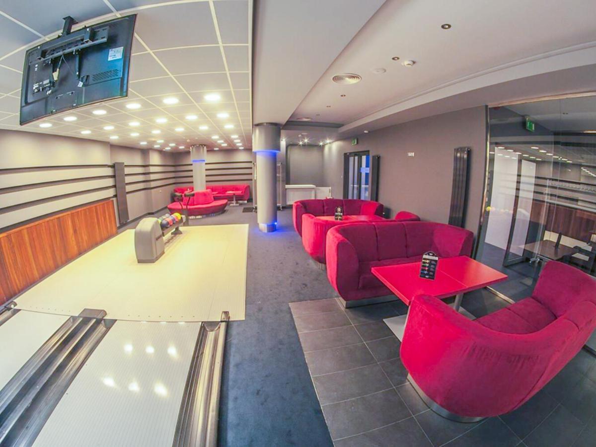 Hotel Kosma Kozmin Экстерьер фото